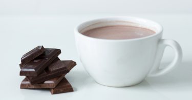 Como fazer um chocolate quente cremoso?