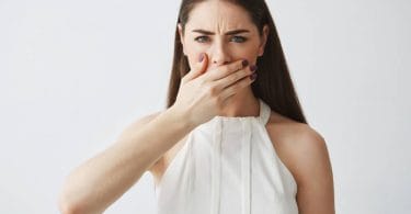 causas do mau hálito da garganta e como tratá-lo de forma eficaz