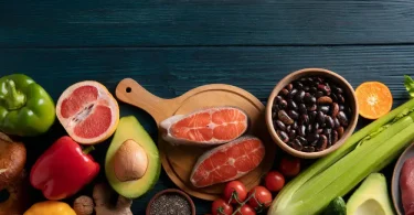 Descubra os melhores alimentos para fortalecer seu sistema imunológico e como incluí-los de forma prática e deliciosa em sua dieta diária.