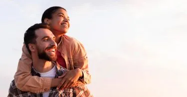 Frases de Bom Dia para Namorada: Mensagens Românticas para Encantar Seu Amor